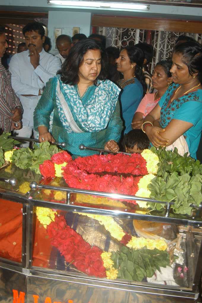 Actress Gandhimathi Dead Funeral Photos | Picture 73088
